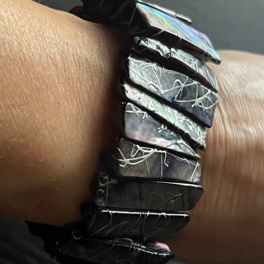 Chunky Abalone Shell Bracelet | Stretch Silver & Blue - Picture 4 of 9